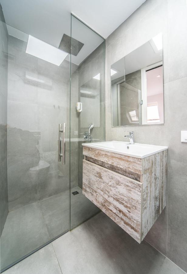 Rey De Sevilla Flats - Duplex Museo Екстериор снимка