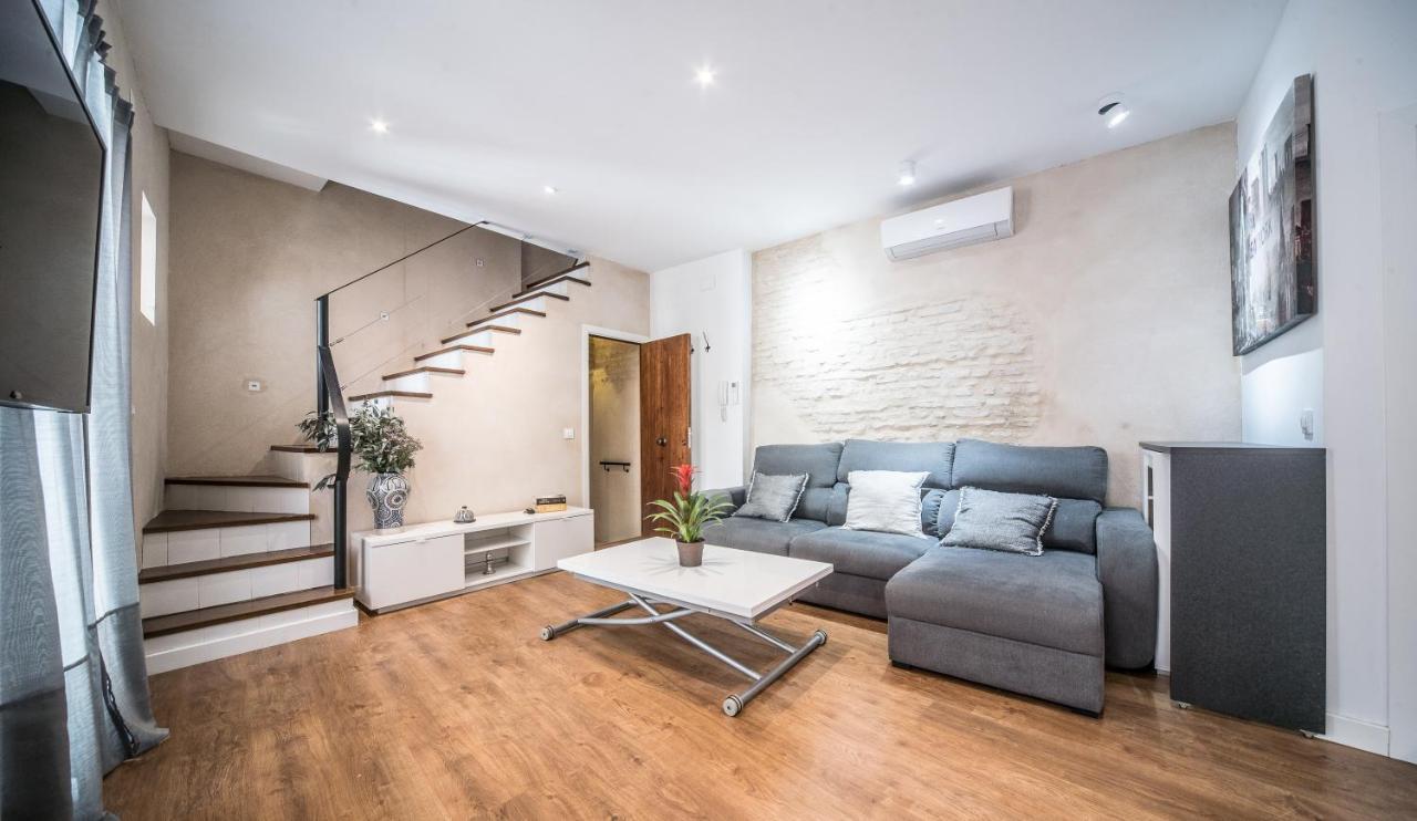Rey De Sevilla Flats - Duplex Museo Екстериор снимка