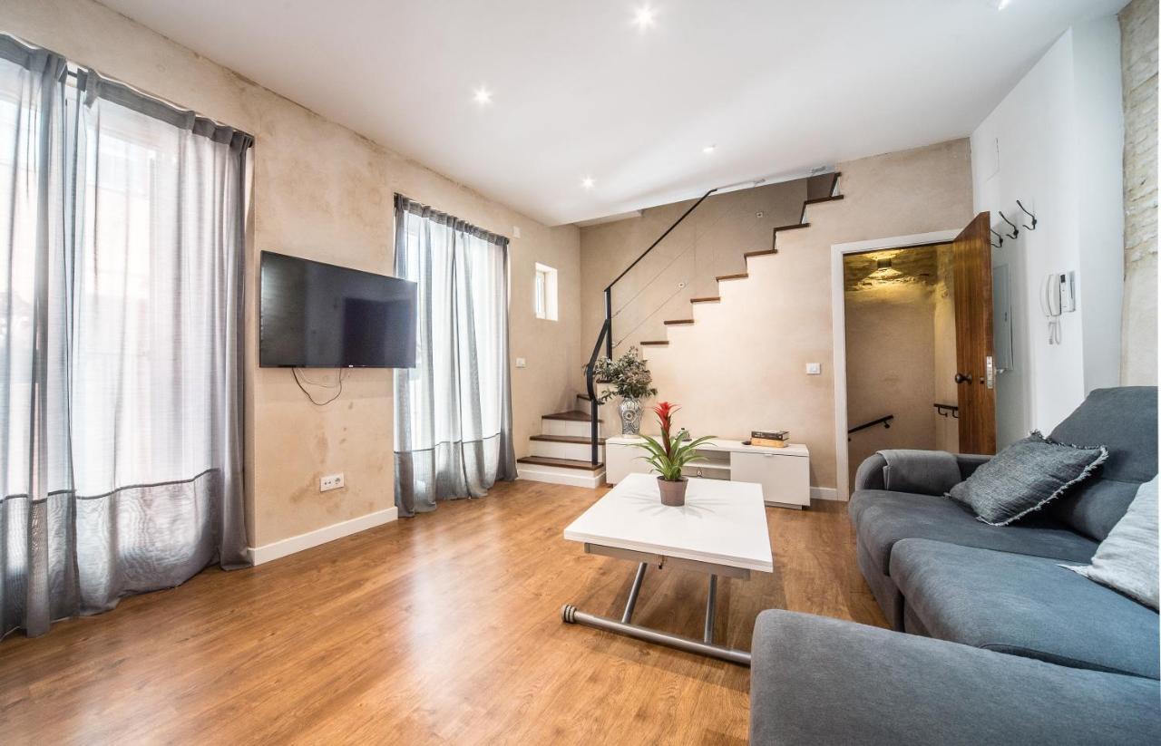Rey De Sevilla Flats - Duplex Museo Екстериор снимка